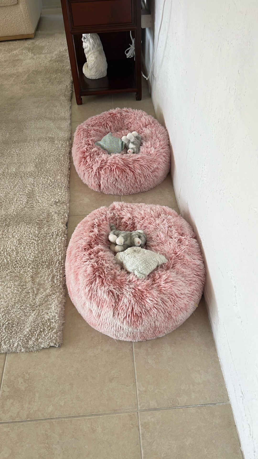 2 Pet Beds Fit For 2 Gorgeous Girls / Pink
