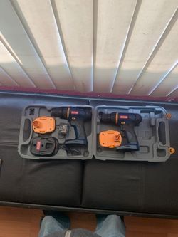 Drill RYOBI 12.0v battery and charger included