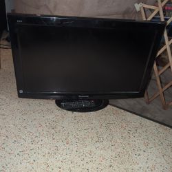 32-in Panasonic TV