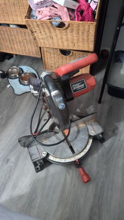 Black& Decker Miter Saw