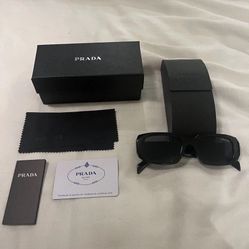 Prada Sunglasses Black 