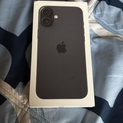 iPhone 16 Plus , Google Pixel 7