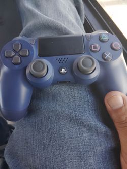 Sony PS4 DualShock 4 Controller Midnight Blue $35 cash I have it with me