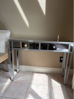 Mirrored side table with drawers
