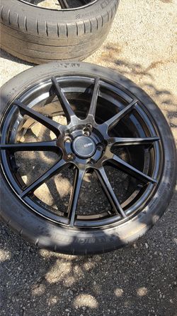235/40 R18