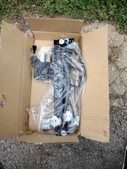 Power Window Regulator For 2000-06 Chevy GMC Crew Cab Suburban Rear RH w/ Motor For $40