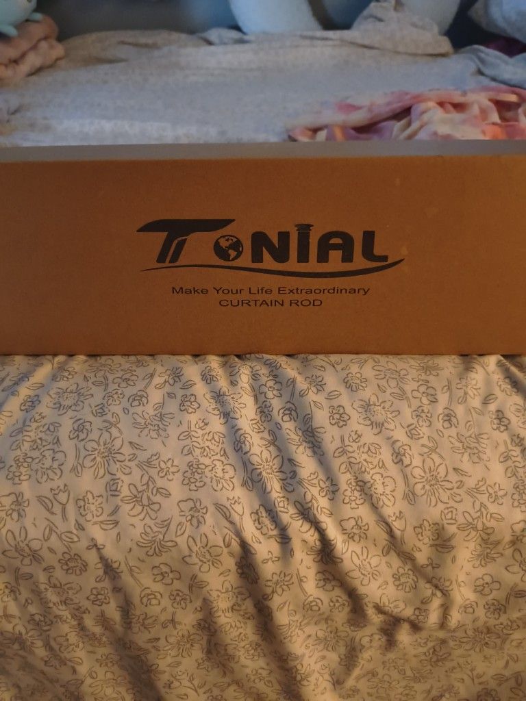 Curtain Road New Acrylic Black 32-86"