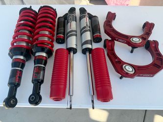 Toyota Tacoma Suspension/ Struts / Schocks Kit