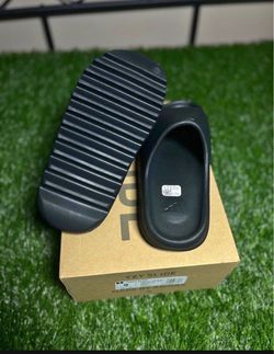 Yeezy Slides