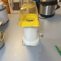 Popcorn Air pop Machine.