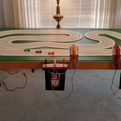 Mounted Viper 3 Lane Viper HO 3x6 Captain's Layout W/ Cars , Controllers & Power Supply