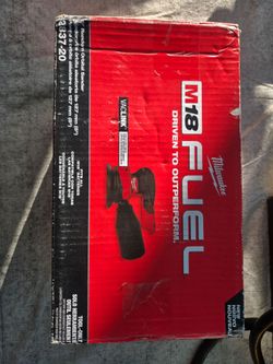 Milwaukee
M18 18V Lithium-Ion Brushless Cordless FUEL 5 in. Random Orbit Sander (Tool-Only)