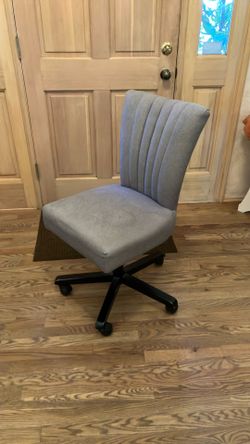 Upholstered Desk Chair