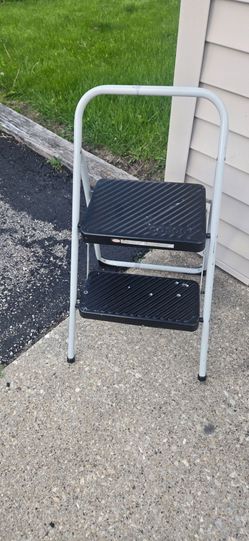 2 steps Costco ladder
