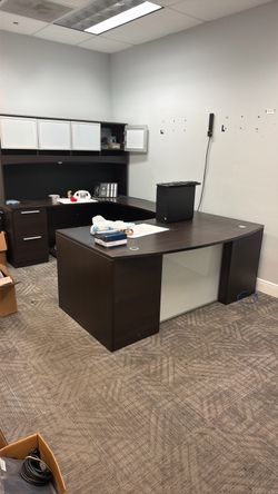 Desk Complete Set $ 200