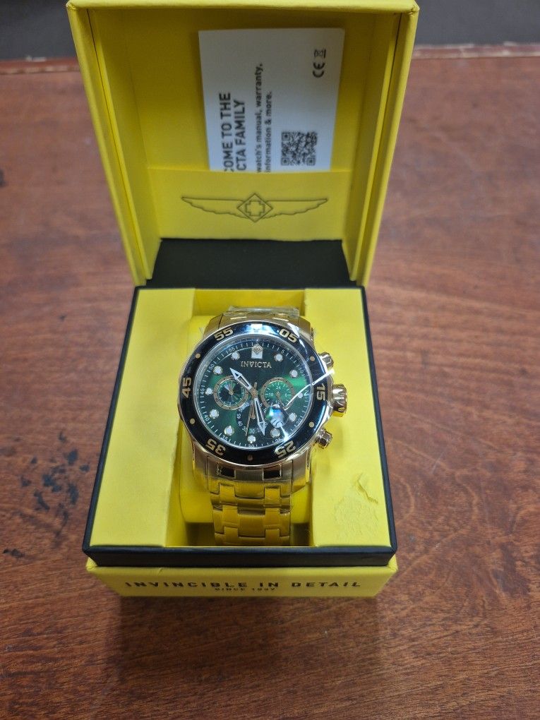 Invicta Pro Diver Green Dial Men's Chronograph Watch 0075