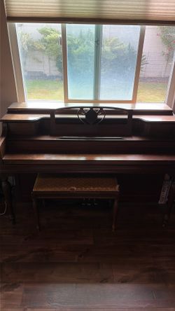 Janssen piano free for pick up