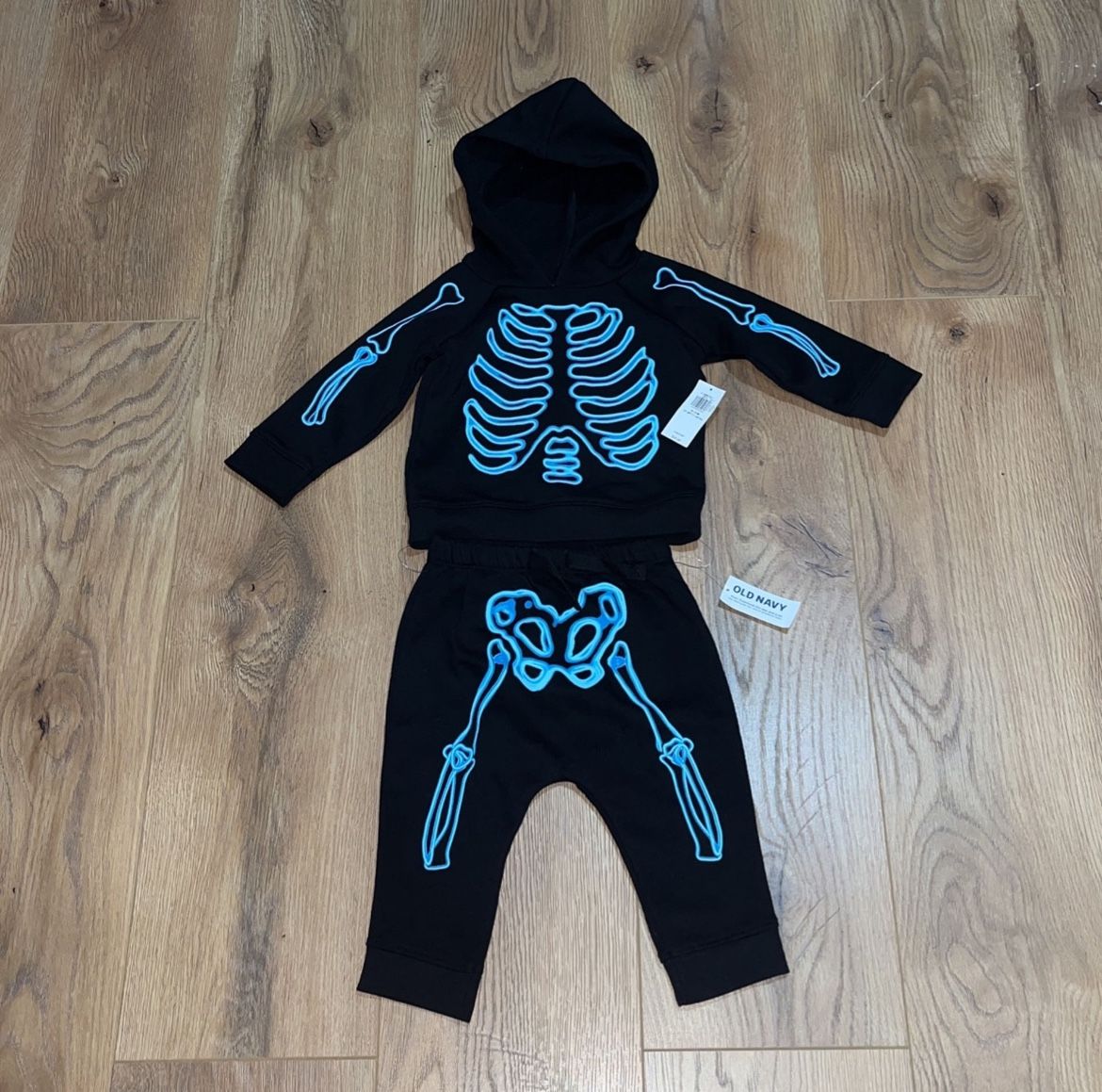 Old Navy Baby Boy’s / Girl’s Skeleton Outfit, Size 6-12 Months