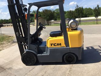Price reduced Forklift tcm 5000 lb triple stage Sade shift