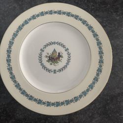 Appledore Wedgwood Dinner Plates