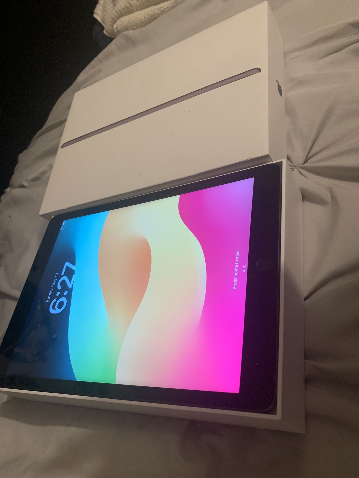 New iPad 8 Generation 32 GB