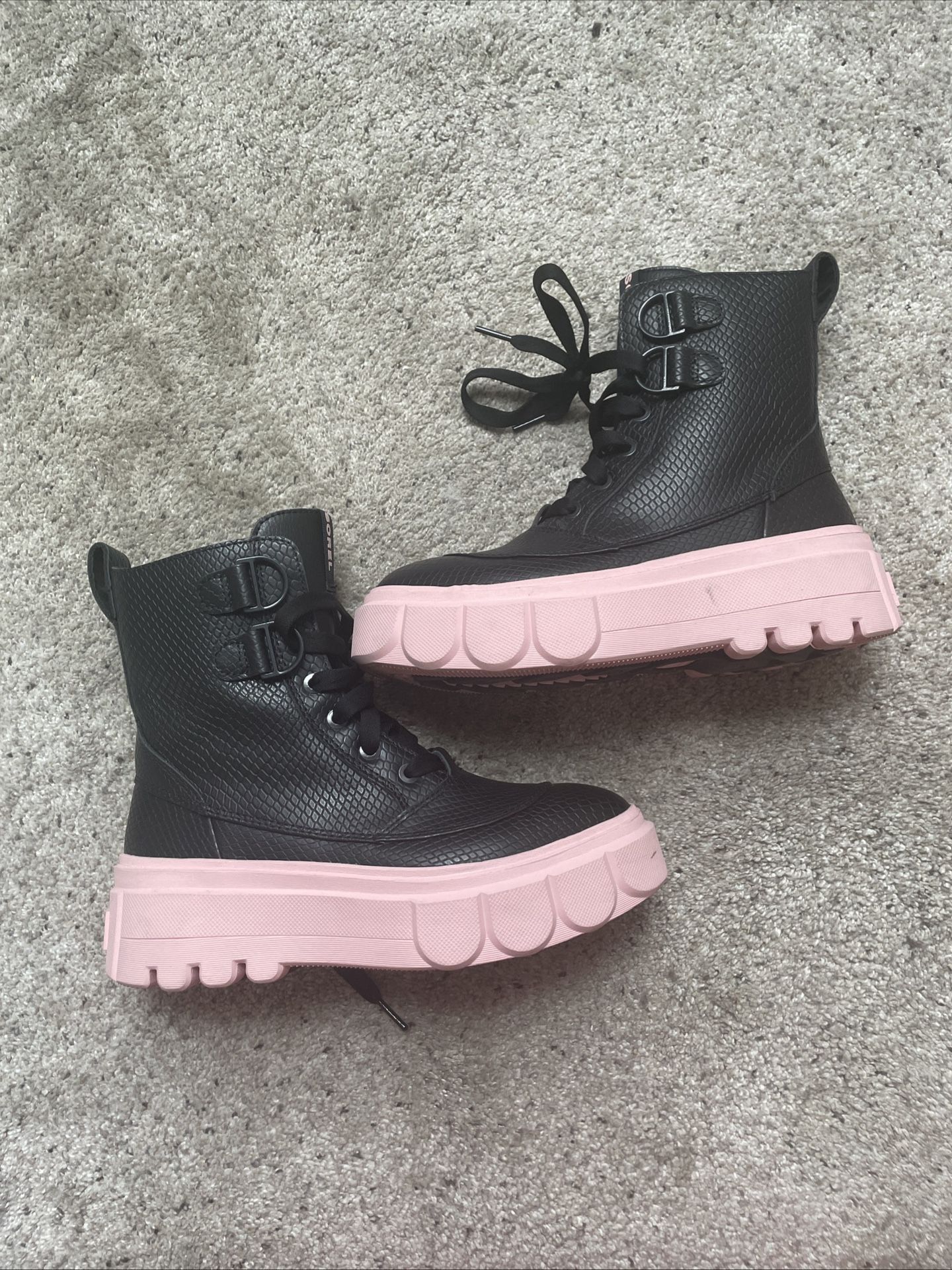 Sorel Boots Women’s Size 7.5