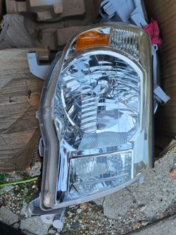 headlights for tacoma 2005-2011