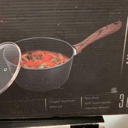 Hells kitchen3 quart sauce pan
