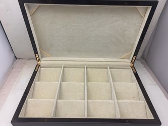 12-Slot Watch Display Storage Box