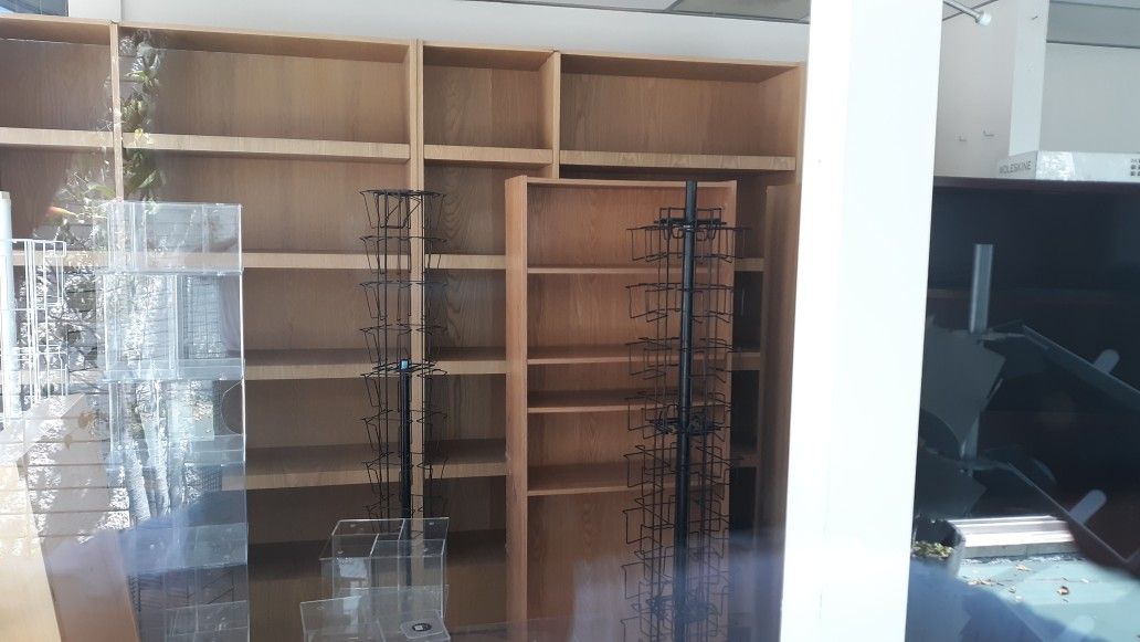 Store shelving