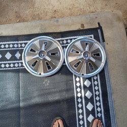2 1966 Ford Mustang Spinning Hubcaps 