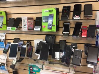 Iphones 5s /5c ////samsung galaxy note 5 / note 3 /J3 /s5 ////LG fiesta / rebel 3 &much moree !