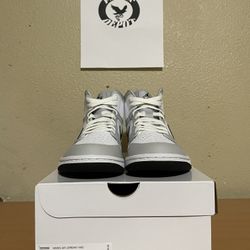 Jordan 1 Mid Grey Fog Sz 9W/7.5M
