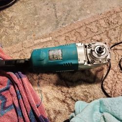 Makita
15 Amp 7 in. Corded Angle Grinder