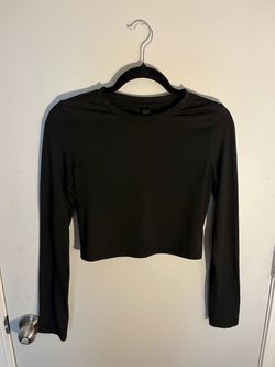 Black Long Sleeve Crop Top