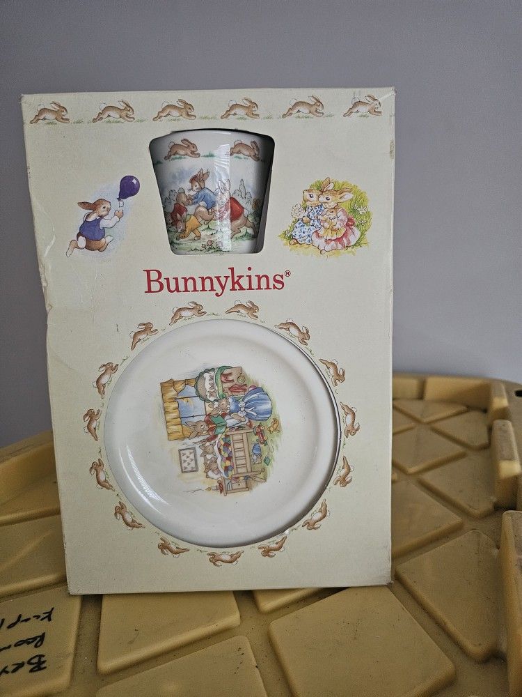Royal Doultans Bunnykins Set