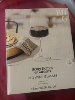4 brand new wine glasses