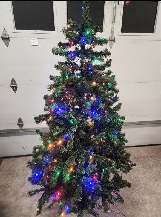 *** Pre-lite Christmas Tree- New