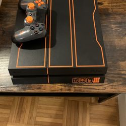 Collector’s Edition PS4 | Black Ops 3 Console / Controllers (2)