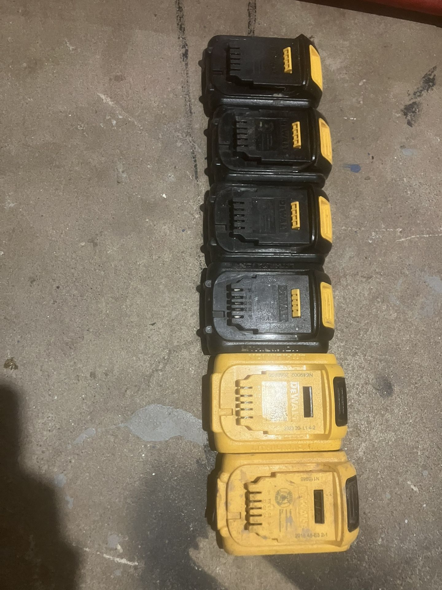 20v 2amp Dewalt Batteries