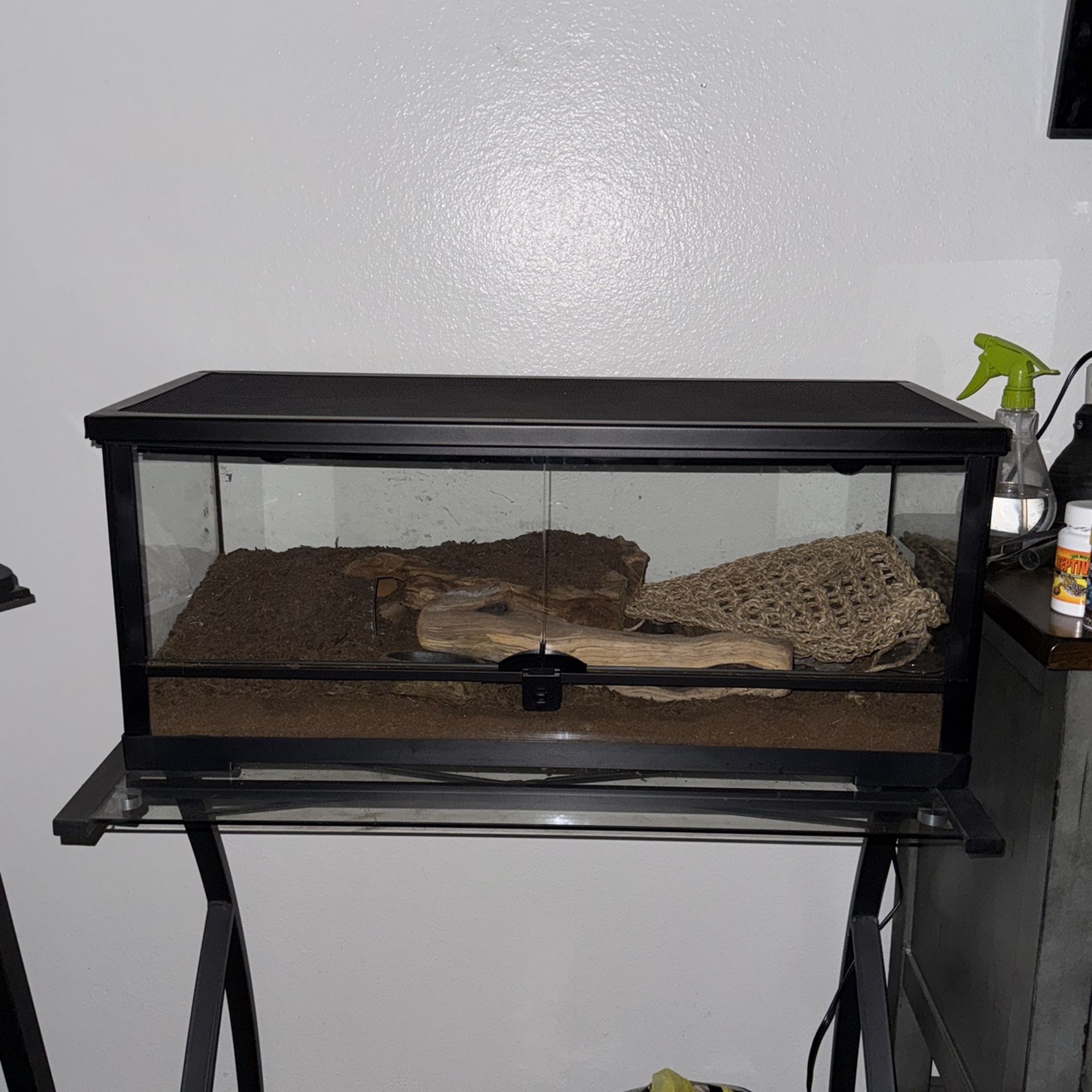 20 Gallon long front opening enclosure