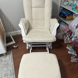 Nursery Rocking Chair, Like New!