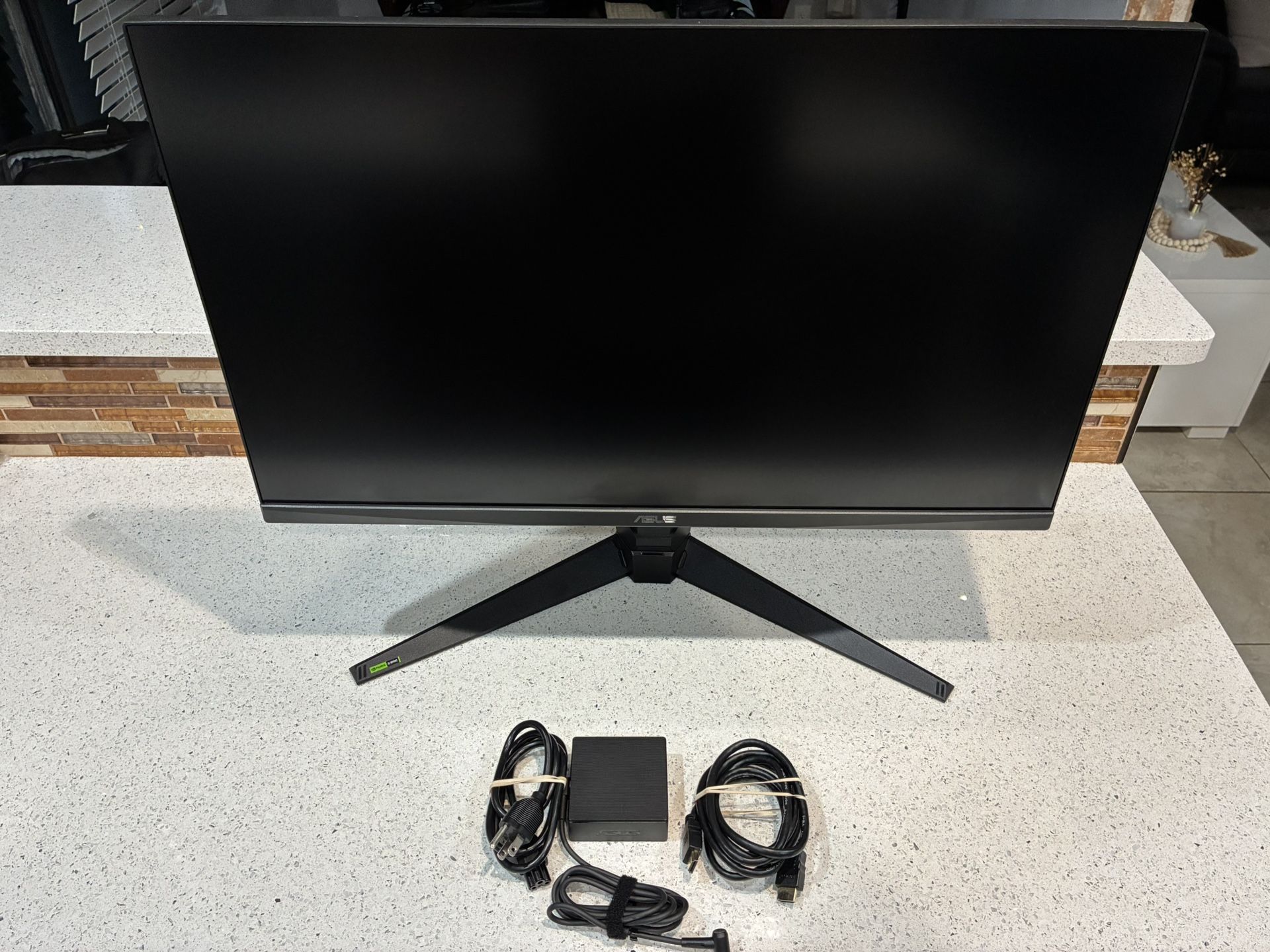 Asus Gaming Monitor 27 “ Model VG27AQL 1A