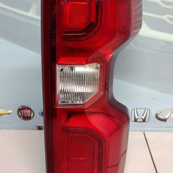 2020-2023 CHEVROLET SILVERADO 2500 HD, 3500 HD RIGHT LED TAIL LIGHT