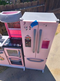 Kids play kitchen