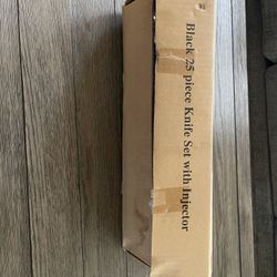 Black 25 Knife Piece Set With Injector