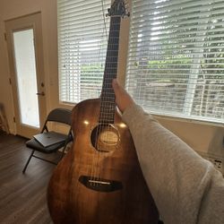 Breedlove Myrtle Wood Guitar OBO