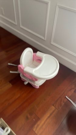 Small baby High Chair.