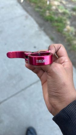 Red theory seat clamp