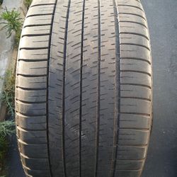 285/35ZR19 Michelin Tires (2)